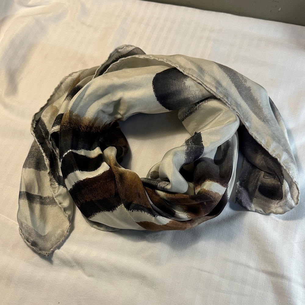 ROBERT LEE MORRIS 100% silk  Woman's Scarf in Cream, Brown & dark gray